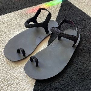 Xero Minimalist Sandals Womens 8 Casual Toe Loop Slingback Flats Black